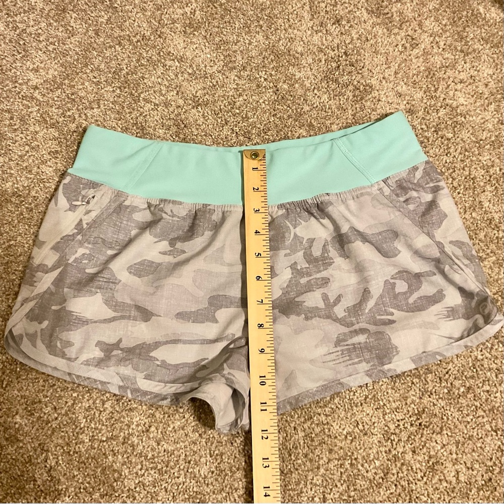 Women's Pelagic Bali Shorts - Size Medium - Picture 8 of 10